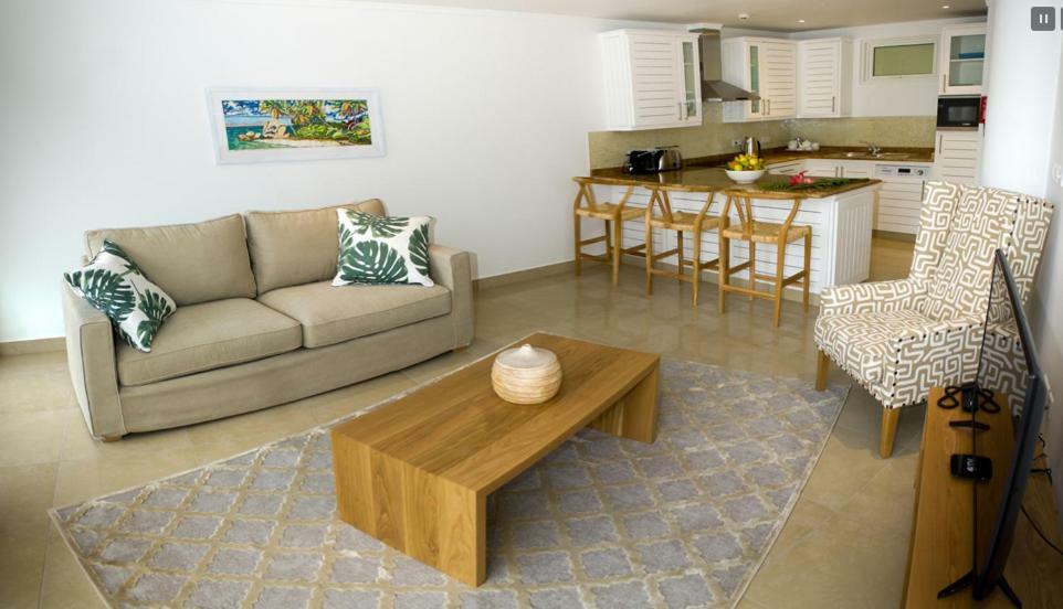 The Quadrant Luxury Apartments Victoria Exterior photo